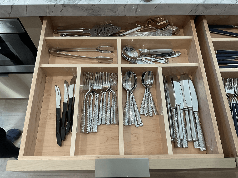 The Art of Custom Cabinetry: Crafting Beauty and Function